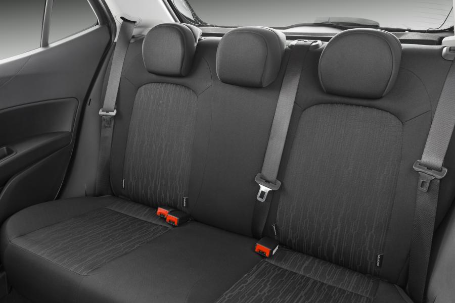 Интерьер Fiat Argo Drive 2017 года  (фото 20 из 40)